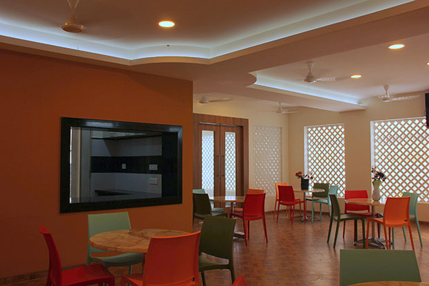 Tv Hall